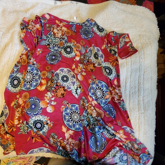 Boutique Dress - Picture 2 of 4